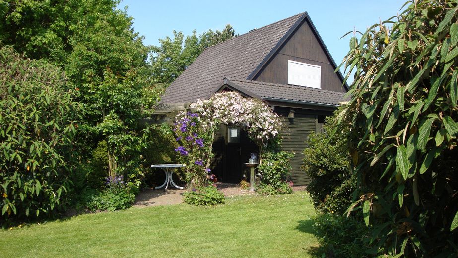 Garten Carport & Gästeterrasse