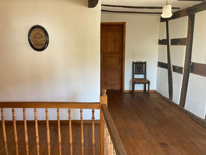 Storica, imponente casa a graticcio in posizione ambita da privato – Foto 8