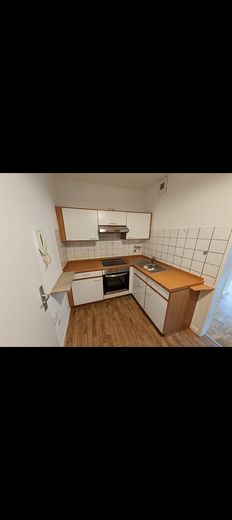 ​Helle 1-Zimmer-Wohnung mit Balkon nahe Altstadt Buxtehude – Foto 2