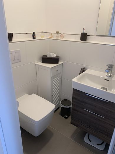 neuwertiges Luxus-Penthouse mit exklusiver Ausstattung  und traumhaften Weserblick in erster Reihe – Gäste--WC