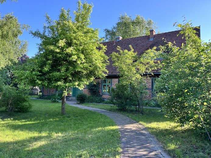 21 Hektar Paradies – Häuser, edle Nebengebäude, Acker, Wiesen, Wald und Wasser – Foto 33