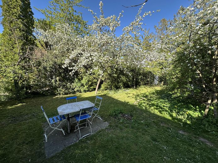 Charmantes freistehendes renovierungsbedürftiges Einfamilienhaus/Kapitalanlage von Privat – Photo 10