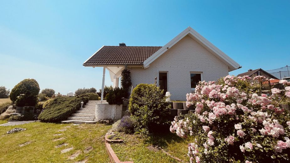Wochenendhaus auf 966qm mit fantastischem Weitblick provisionsfrei zu verkaufen – Blick West, 06/2026