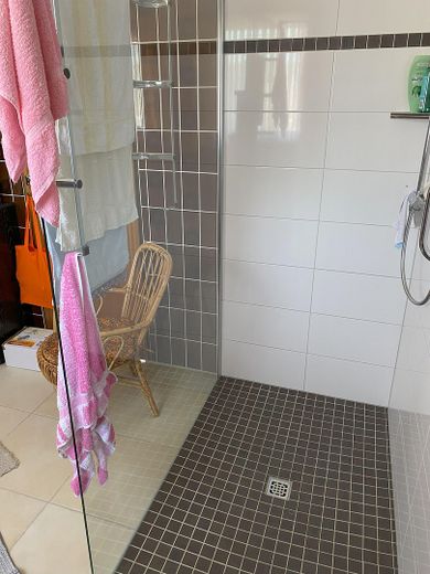 Dusche Bad EG