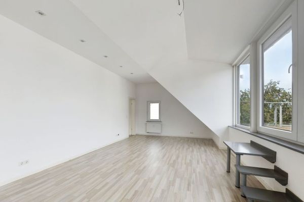 Stolberg-Breinig – Dachgeschoss mit Attitüde. Sofort bezugsfrei.