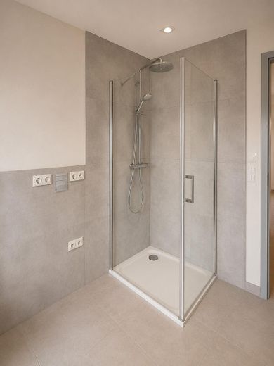 Prima occupazione dopo la ristrutturazione - Appartamento arredato a Mering – Foto 6