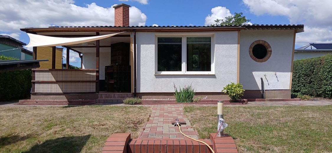 Traumlage Ketzin: Ihr Freizeit-Wassergrundstück mit Bungalow und Steg – Ihr Domizil