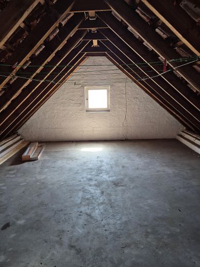 Charmante, generöse Dachgeschosswohnung in Herford 160 qm + 60 qm – Dachboden