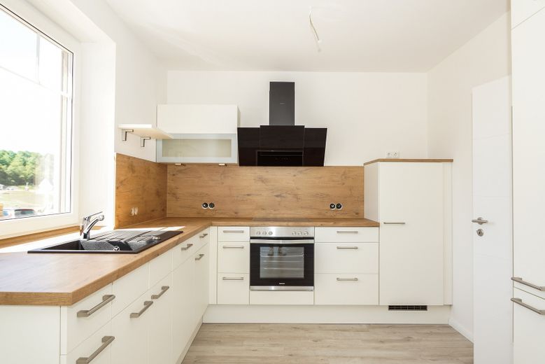 Neubau Erstbezug -  energieeffiziente Mittelwohnung im Reihenhaus für Familien zu vermieten – Küche (Baugleich)