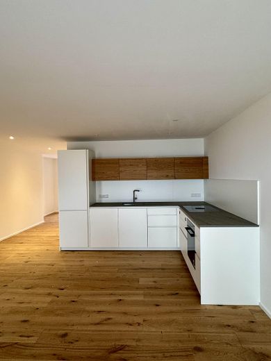 Wohnen im Neubau - Komfortable 2-Zimmer-Wohnung mit großem Balkon – Wohnen und Kochen - Beispiel