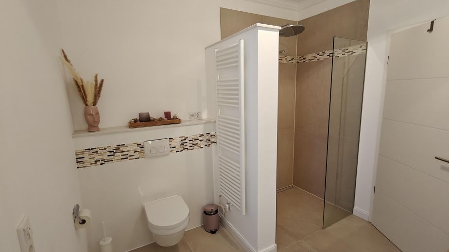 Luxuriöser Bungalow direkt an der Landesgrenze zu Schwanewede – Gäste WC