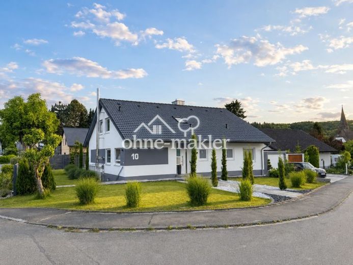 Großzügiges Einfamilienhaus in ruhiger Lage von Bietingen – einziehen & wohlfühlen – Photo 1