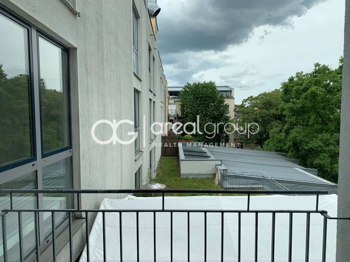 * 4 Zimmer * 2 Badezimmer * 2 Loggias * TOP-Lage * – Loggia
