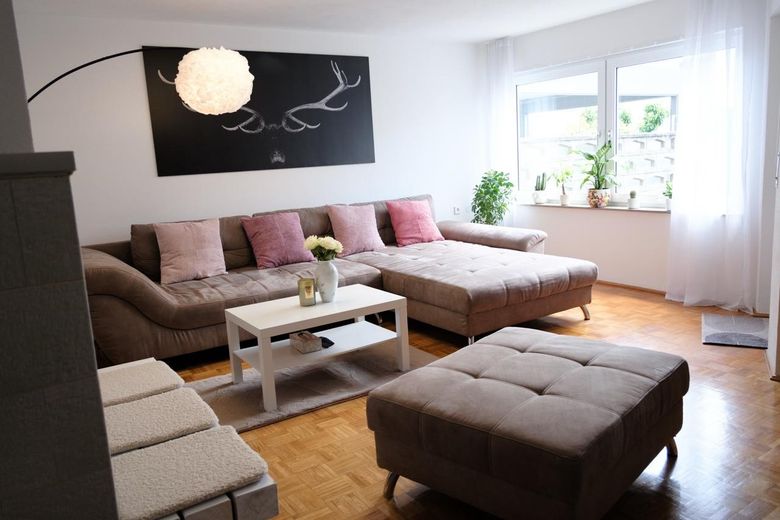 Gemütliches & bezugsfertiges Reihenmittelhaus in ruhiger, zentraler Lage von Senden Ay – Wohnzimmer EG