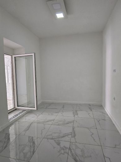Jobcenter – Twoje nowe mieszkanie jest gotowe! Job Center – Twoje nowe mieszkanie jest gotowe do zamieszkania! – Wohnzimmer