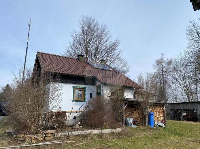 IDYLLISCHES BAYERWALD-HÄUSCHEN – Ansicht  (2)