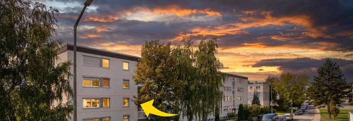 Світла 4-кімнатна квартира з балконом, хобі-приміщенням 38 м² та паркомісцем у підземному гаражі — вільна негайно в Штраубінгу – Aussenansicht - Wohnanlage