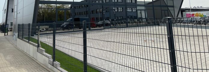 Renditeobjekt  6% Bürogebäude mit TG  Bürofläche -Vermietet – Front