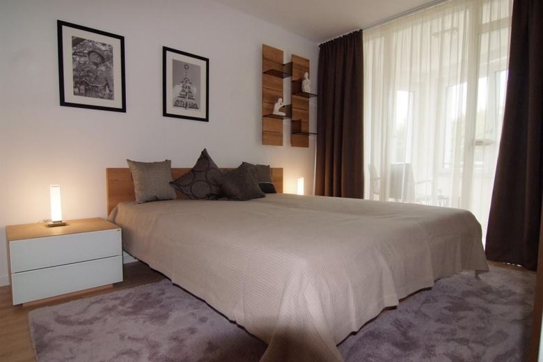 Sehr gepflegtes und hochwertig möbliertes Penthouse – provisionsfrei -  Dachgarten, Tiefgarage – Schlafzimmer