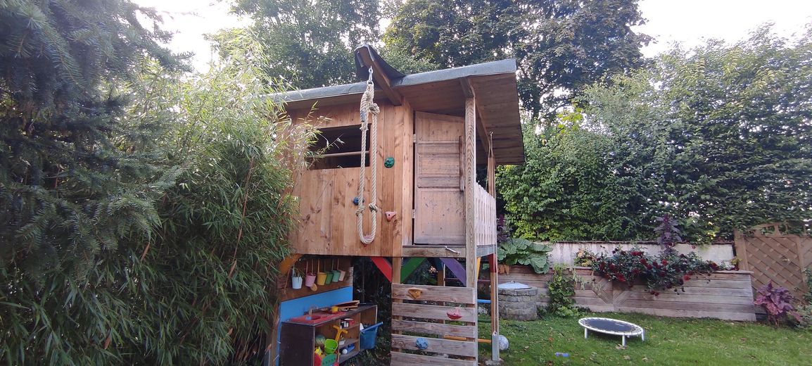 Freistehendes Ein- Zweifamilienhaus in Hagen-Hohenlimburg in bevorzugter Lage Hohenlimburg-Reh – Spielhaus -tischlergefertigt