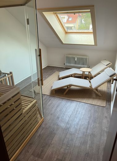 Dachgeschosswohnung mit viel Licht und Aussicht – Kinderzimmer 2 / Saunazimmer
