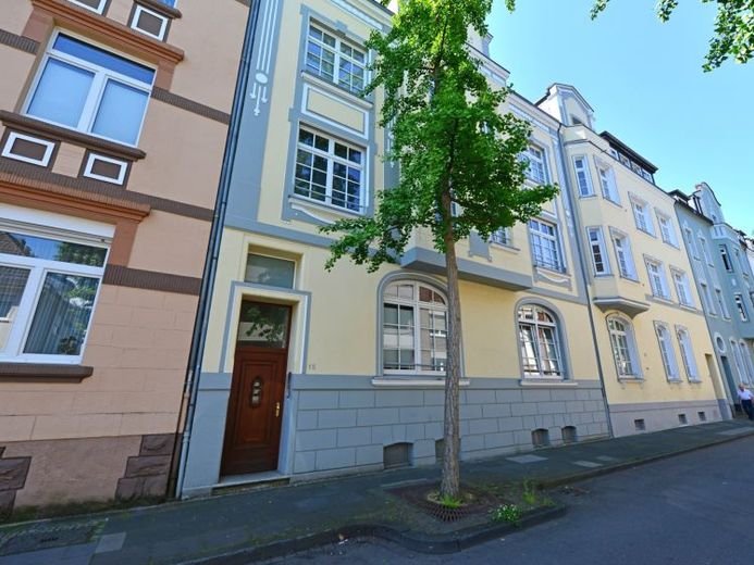 Charmante Altbauwohnung in zentraler Lage von Siegburg – Foto 1