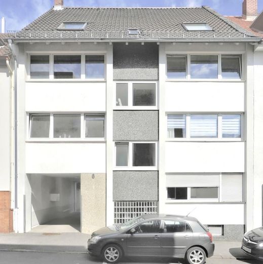 Wunderschöne Wohnung in Bestlage – Hausansicht Straße