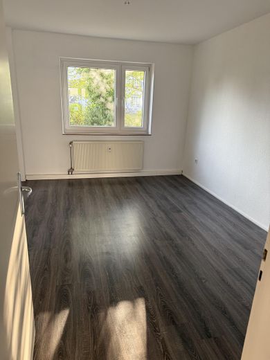 2-Zimmerwohnung mit Balkon – Schlafzimmer