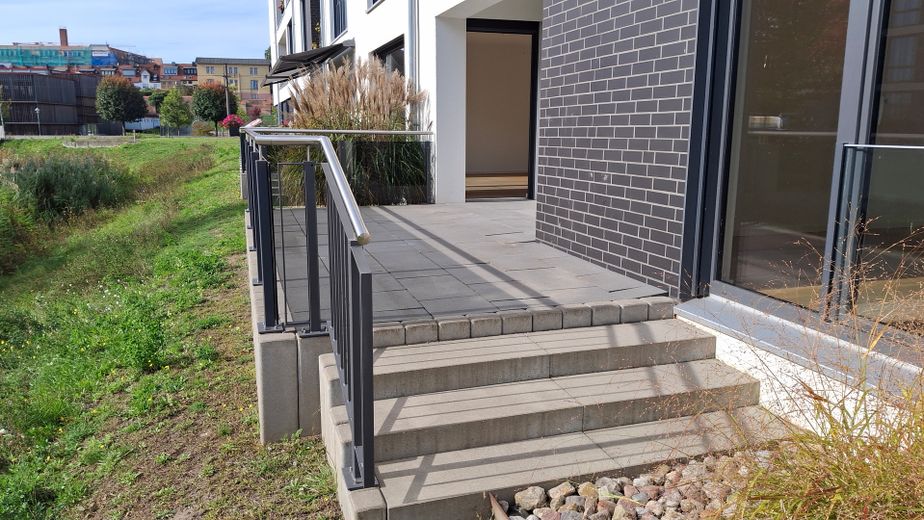Großzügige 4-Zimmerwohnung in Rostock zwischen Stadtmauer und Warnow gelegen – Terrasse