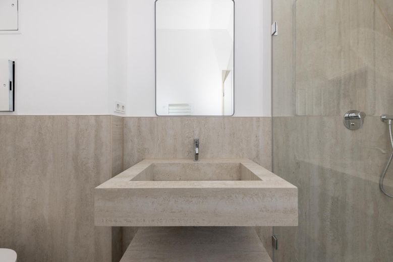 Exclusivo ático de 3 habitaciones con amplias vistas – obra nueva en la última planta cerca de Schloßstraße – Foto 9