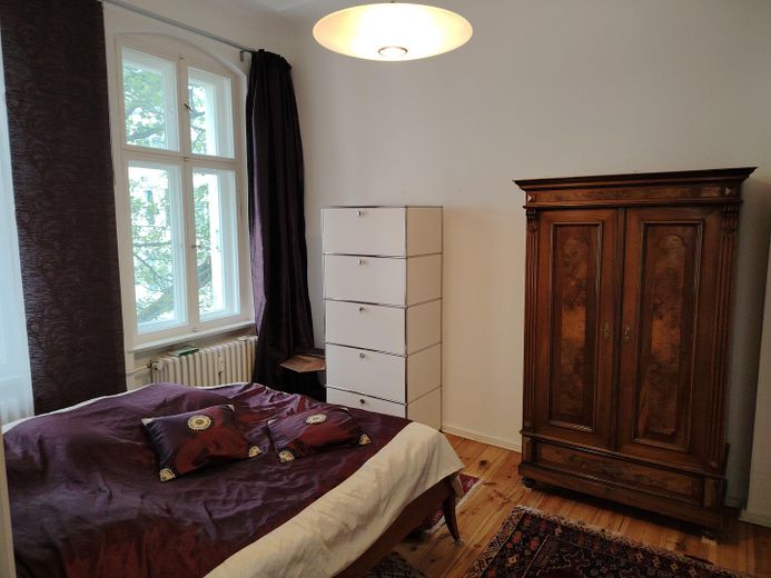 Стильно відремонтована старовинна будівля в Шарлоттенбурзі – Schlafzimmer