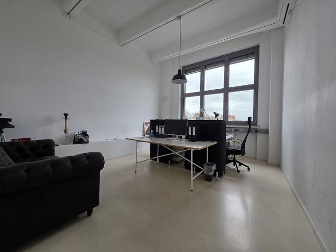 Büro 1