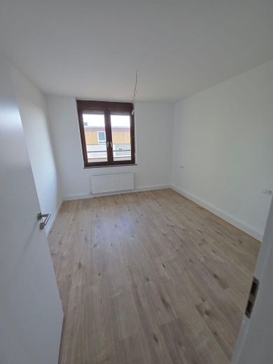 Sanierte 3-Zimmer Penthousewohnung in Neckarsulm – Schlafzimmer - Bild 1