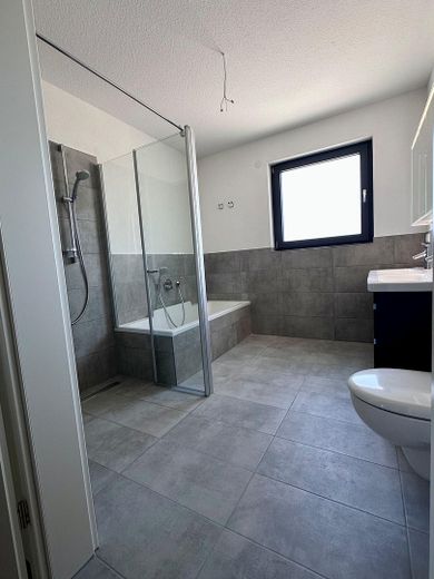 3,5 Zimmer – Badezimmer