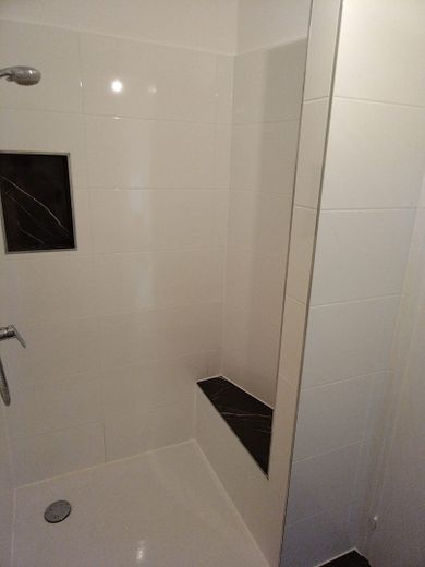 Traumhafte moderne 2-Zimmer Wohnung mit HWR und großer Terrasse – Foto 6
