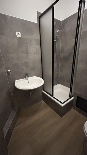 Modernisiertes Badezimmmer