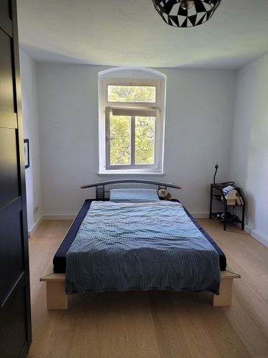 Appartamento ristrutturato di 2 locali all'ultimo piano con cucina componibile – Schlafzimmer
