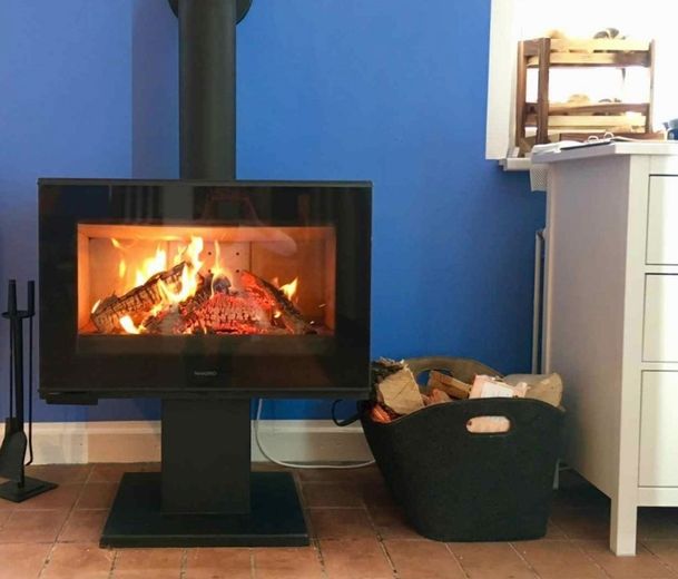 Traumhafter Resthof in absoluter Alleinlage direkt hinterm Eiderdeich mit eigenem Leuchtturm! – Kamin in der Gastronomie