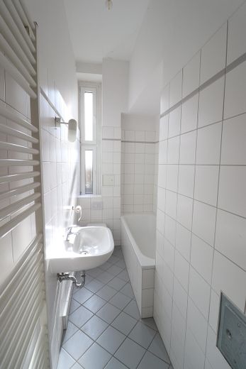 Bonito apartamento de 2 habitaciones en el barrio de Brüssel – Badezimmer