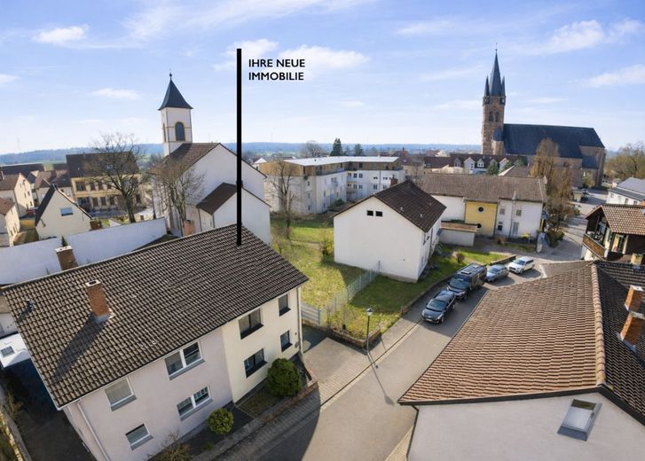 ATIK: Gepflegte Doppelhaushälfte in attraktiver Lage von Reilingen – Drohnenaufnahme