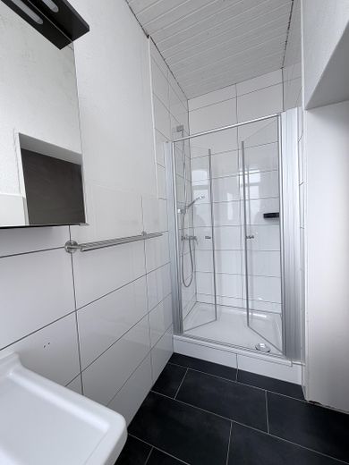 Großzügige Wohnung in stilvoller Altbauwohnung mit Balkon & Garten – Foto 14