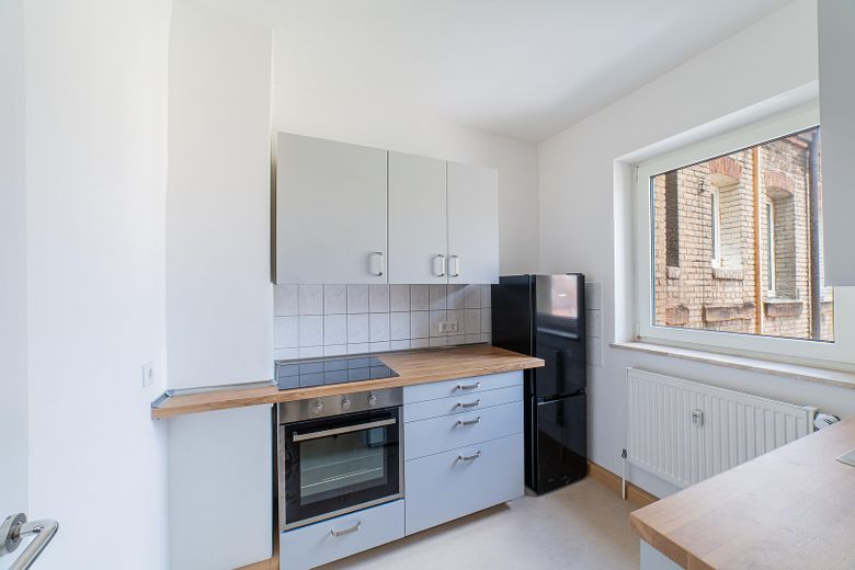 schöne 2-Zimmer-Wohnung mit Küche / Newly renovated – Foto 3