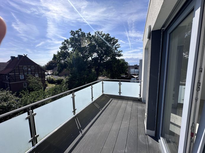 *Neuwertig & Zentral*: Geräumige 4-Zi.-Wohnung mit Balkon & Gäste-WC in Westerbeck – Balkon