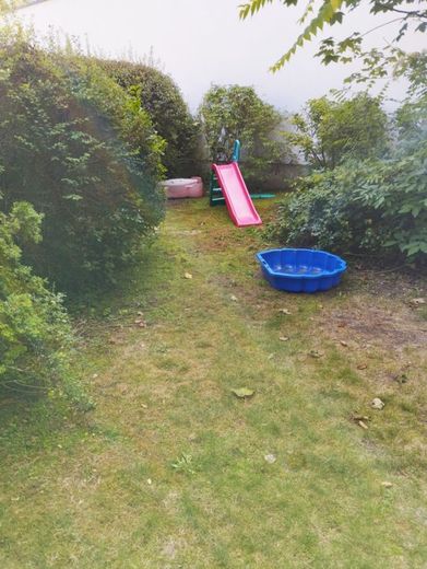 !6% Rendite in Lichterfelde, Möblierte Maisonette inkl. Stellplatz,  Sauna, Gartennutzung und Balkon! – Gemeinschaftsgarten Bild 2