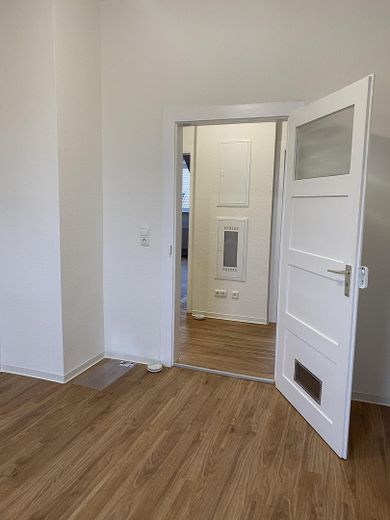 Wunderschöne 3-Zimmer Dachgeschosswohnung in KA-Oststadt – Zimmer 2 Blick Flur