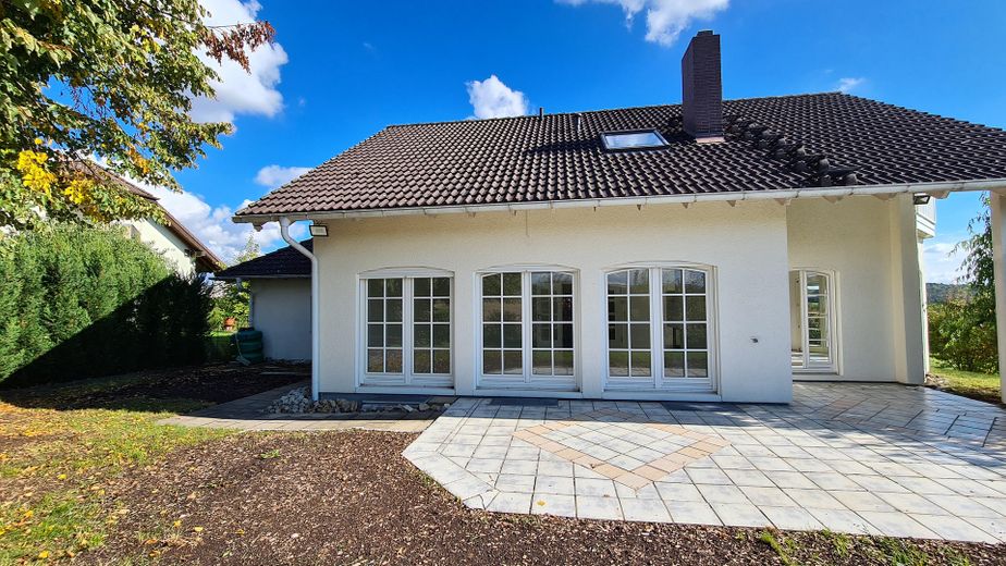 Belle maison dans un cadre verdoyant, district de Neckar-Odenwald, Ravenstein ; à 3 km de l’autoroute, à 2 km du terrain de golf – Photo 5