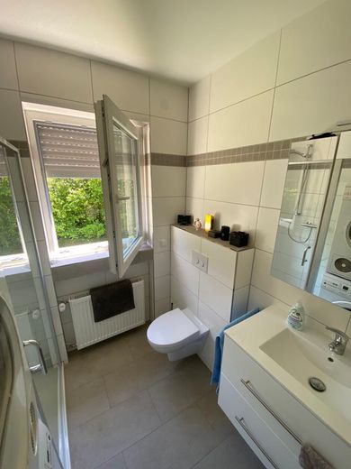 2-Zimmer Wohnung Hösbach 61m² – Bad