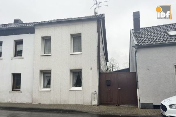 +++ IBF Immo +++ Kleines Schmuckstück inmitten von Würselen Bardenberg mit großem Grundstück!
