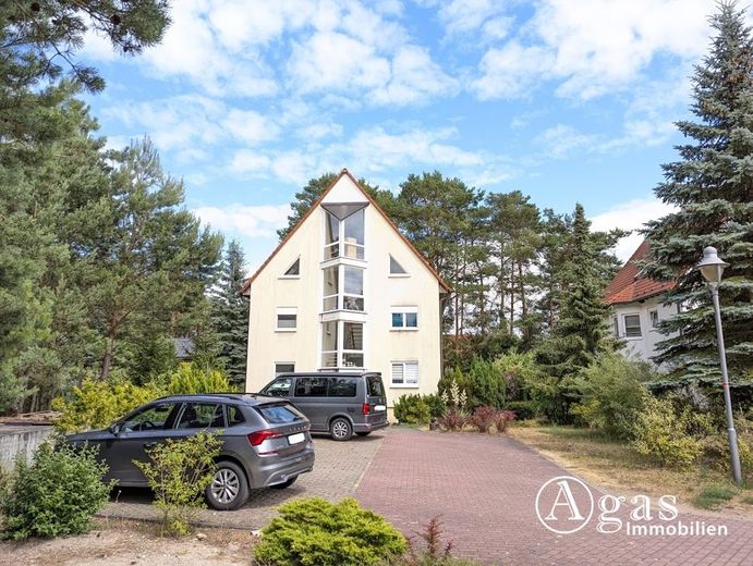 Große Erdgeschosswohnung im schönen Borkheide – Titel