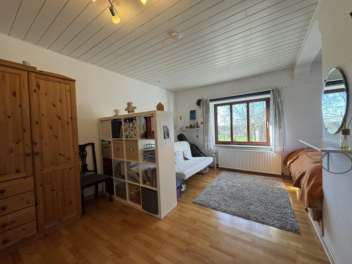 Schlafzimmer 4